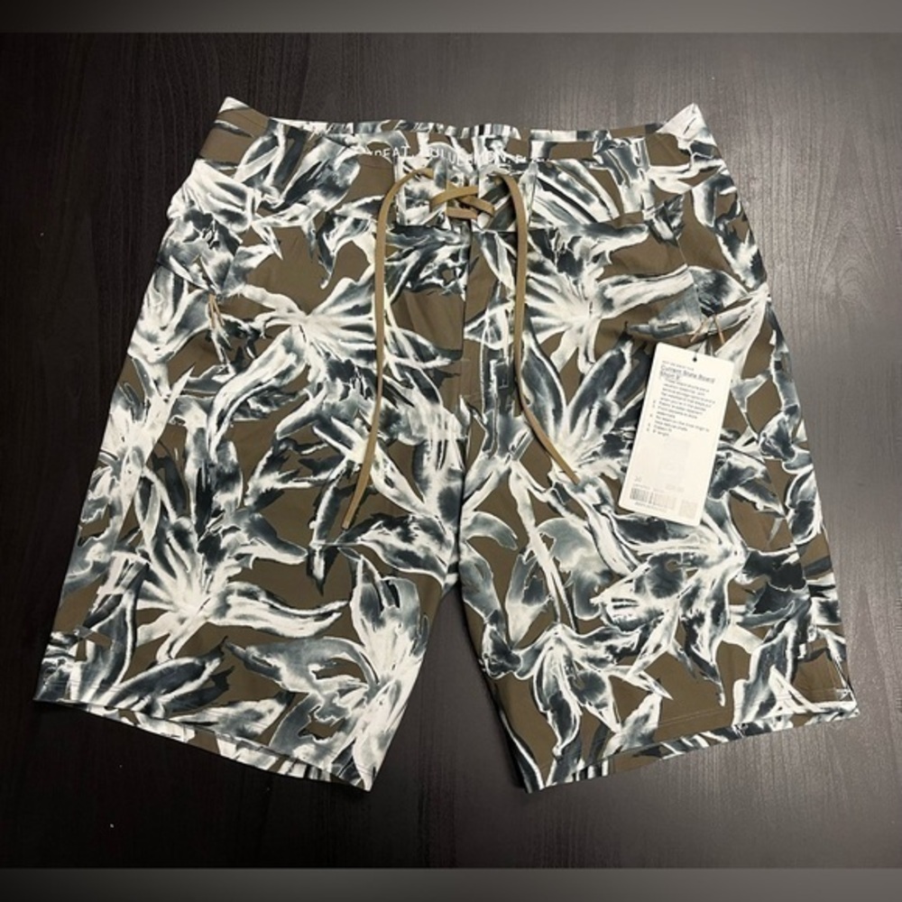 NWT Lululemon Current State Board Short 9" - 30"